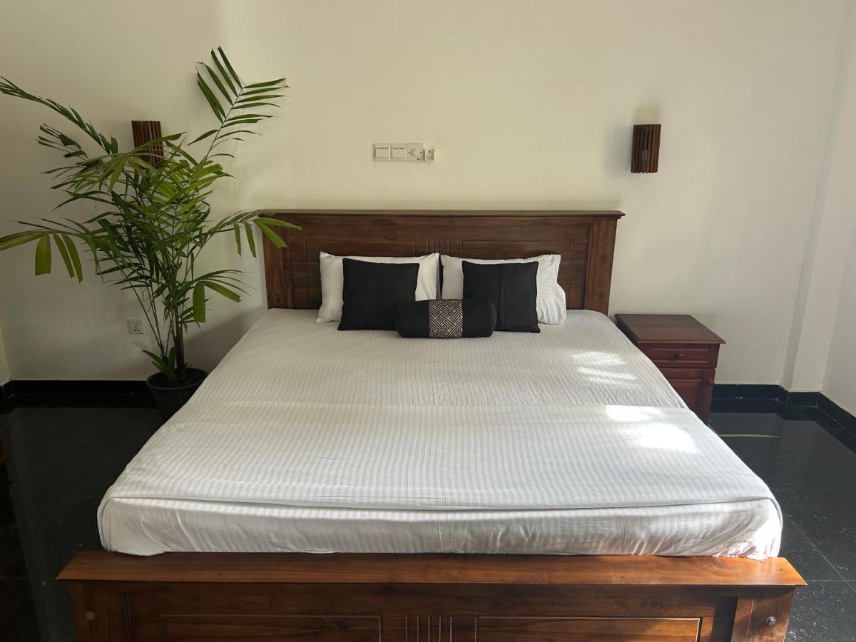 Why Not Mansion Hostel Habaraduwa Central Kültér fotó
