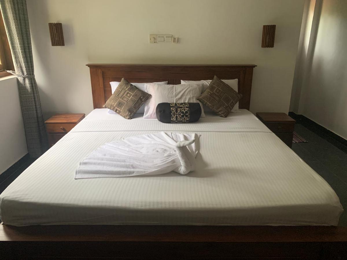Why Not Mansion Hostel Habaraduwa Central Kültér fotó